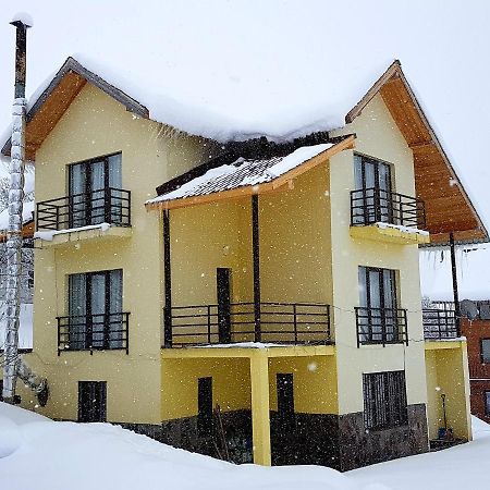 Gudauri Guest House Lane Exterior photo